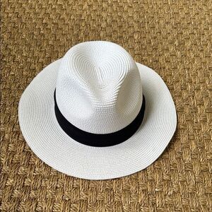 Stylish White Fedora Hat with Black Band, Adjustable Inside Band Great Condition